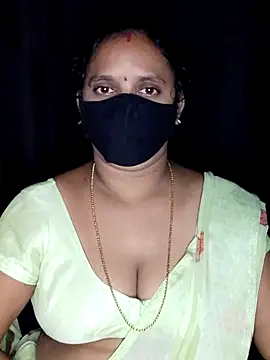 Snapshot of vintage-vibs chatting on October 22, 5:45 pm vintage-vibs online show from October 22, 5:45 pm