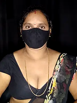 Snapshot of vintage-vibs chatting on October 31, 5:58 pm vintage-vibs online show from October 31, 5:58 pm