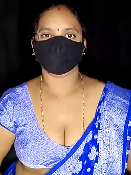 Snapshot of vintage-vibs chatting on November 8, 5:40 am vintage-vibs online show from November 8, 5:40 am