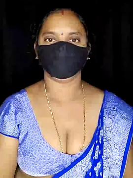 Snapshot of vintage-vibs chatting on December 14, 11:20 pm vintage-vibs online show from December 14, 11:20 pm