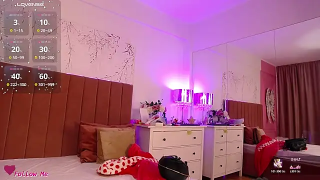 PinkySparks online show from December 15, 6:23 pm