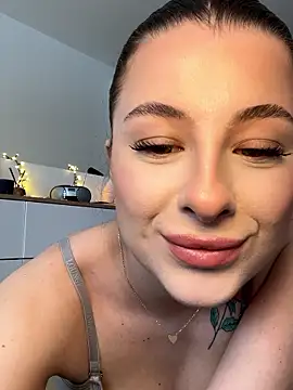 Mia-Minou online show from January 9, 11:24 am