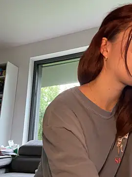 Mia-Minou online show from August 1, 10:14 am