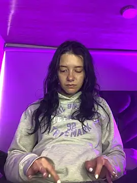 Isabella 21x online show from May 4, 12:34 pm