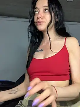 Snapshot of Isabella_21x chatting on May 10, 10:31 am Isabella 21x online show from May 10, 10:31 am