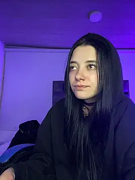Snapshot of Isabella_21x chatting on June 28, 1:11 am Isabella 21x online show from June 28, 1:11 am