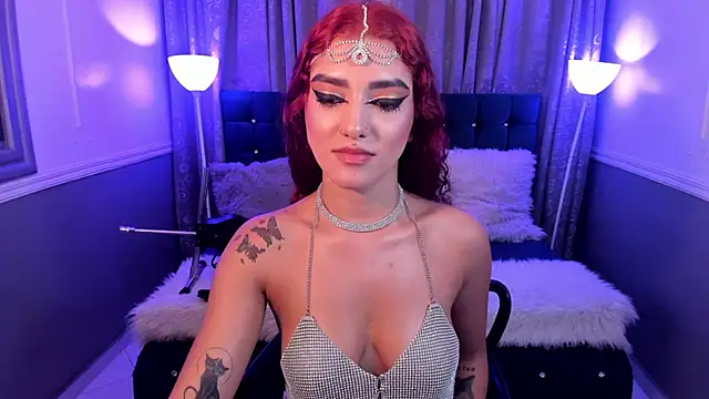 Snapshot of hallsredd chatting on January 19, 12:49 am hallsredd online show from January 19, 12:49 am