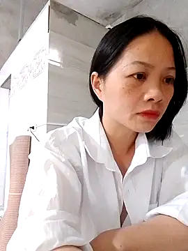 Snapshot of Aninyin22 chatting on October 29, 7:10 am Aninyin22 online show from October 29, 7:10 am