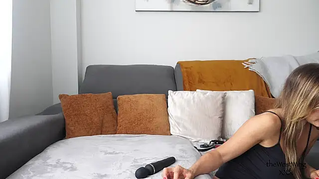 Snapshot of thewestwingxxxxx chatting on March 22, 4:58 pm thewestwingxxxxx online show from March 22, 4:58 pm