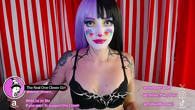 Snapshot of Eloise-brown chatting on July 29, 6:39 pm Eloise-brown online show from July 29, 6:39 pm