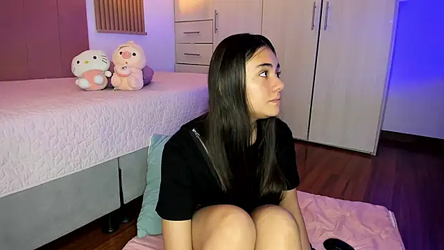 Snapshot of mia_nevaeh chatting on November 16, 8:03 pm mia nevaeh online show from November 16, 8:03 pm