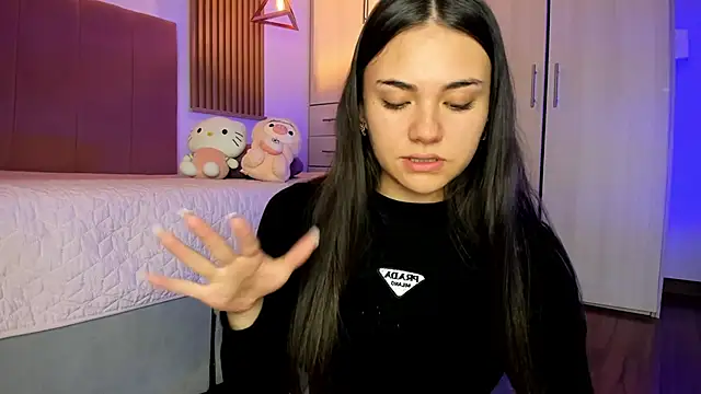 Snapshot of mia_nevaeh chatting on November 20, 8:41 pm mia nevaeh online show from November 20, 8:41 pm