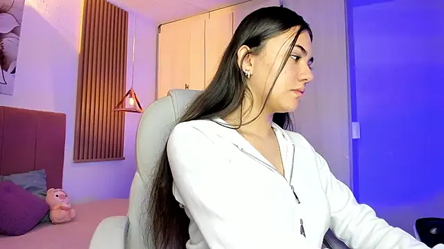 Snapshot of mia_nevaeh chatting on November 28, 8:55 pm mia nevaeh online show from November 28, 8:55 pm