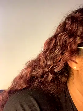 Snapshot of antonella_19x chatting on December 2, 8:55 pm antonella 19x online show from December 2, 8:55 pm
