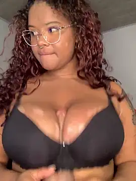 Snapshot of antonella_19x chatting on December 15, 7:57 am antonella 19x online show from December 15, 7:57 am