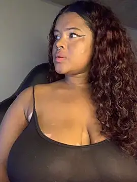 Snapshot of antonella_19x chatting on December 22, 8:38 am antonella 19x online show from December 22, 8:38 am