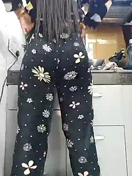 Manpreet kaur21 online show from January 1, 3:03 pm