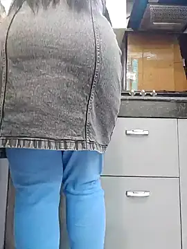 Manpreet kaur21 online show from January 17, 12:21 pm