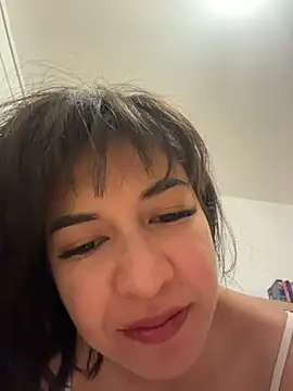 Snapshot of BitchyBratxxx chatting on March 9, 5:17 pm BitchyBratxxx online show from March 9, 5:17 pm