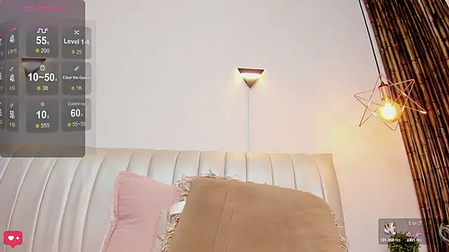 Snapshot of Zuzu_sweet chatting on March 13, 9:59 pm Zuzu sweet online show from March 13, 9:59 pm