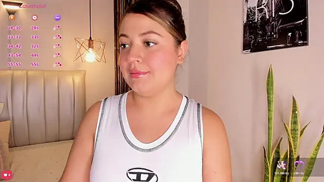 Zuzu sweet online show from February 25, 7:12 pm