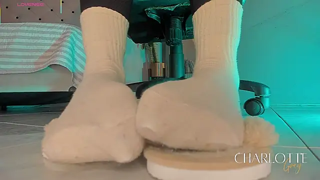 charlotte  grey online show from December 22, 8:17 pm