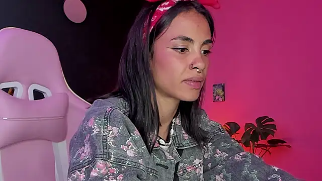 Juanadearco5 online show from February 6, 9:28 pm