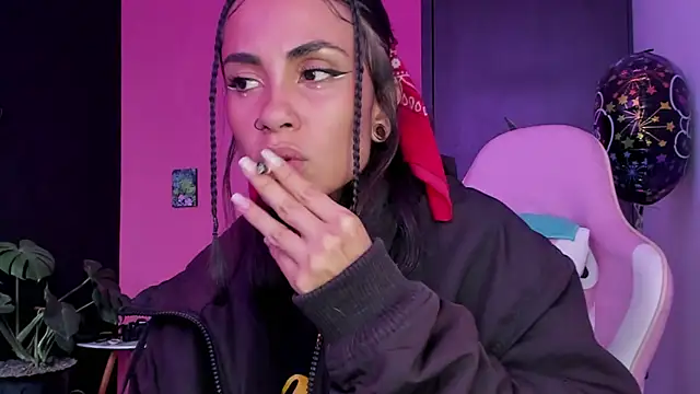 Juanadearco5 online show from March 20, 1:37 pm