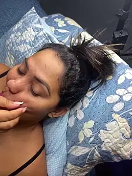 mayemarc online show from December 28, 2:33 am