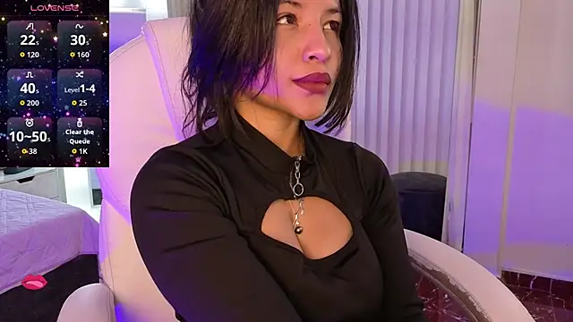 Snapshot of petite_molly_ chatting on December 2, 12:54 pm petite molly online show from December 2, 12:54 pm