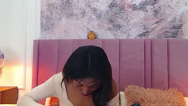 SabrinaDevill online show from November 28, 1:03 pm