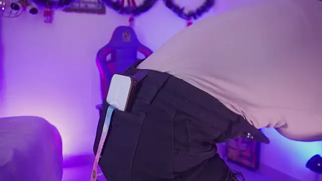 madelyn rose  online show from December 14, 1:27 pm