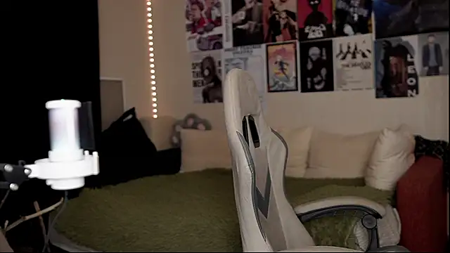 Traharaa online show from February 5, 4:44 pm