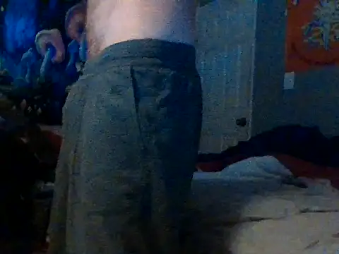 Snapshot of Tipski chatting on February 22, 1:46 pm Tipski online show from February 22, 1:46 pm