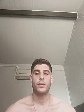 arenn1997 online show from July 15, 12:21 pm