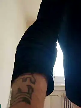 Snapshot of Chokakabraz chatting on December 14, 9:29 am Chokakabraz online show from December 14, 9:29 am