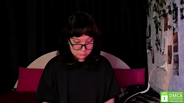 dreamgirllovee online show from November 8, 2:12 am