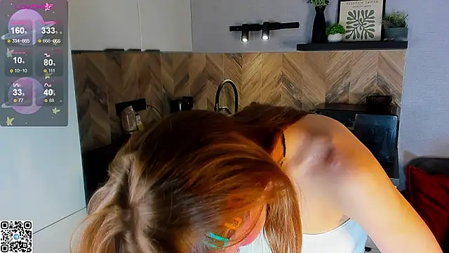 Hannah Carr online show from February 27, 6:19 pm