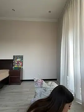 Hott Lolla online show from July 18, 8:29 am