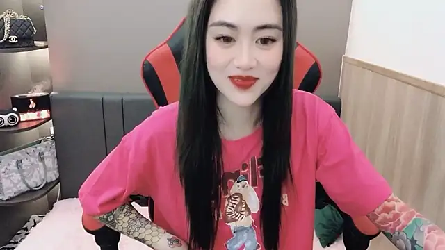 Snapshot of witch-39 chatting on December 7, 8:11 am witch-39 online show from December 7, 8:11 am