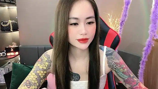 Snapshot of witch-39 chatting on December 26, 4:43 am witch-39 online show from December 26, 4:43 am