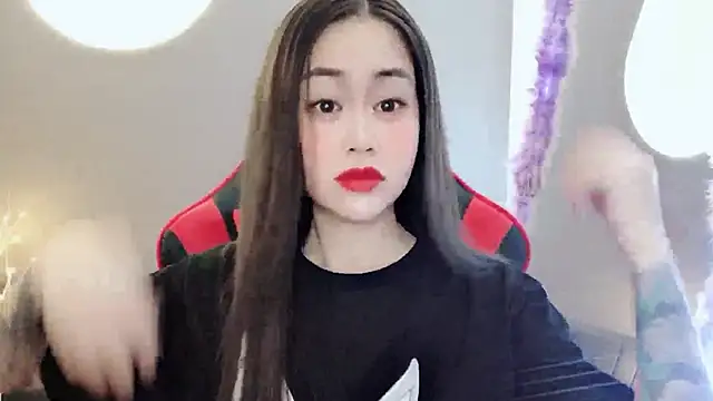 Snapshot of witch-39 chatting on January 13, 1:02 am witch-39 online show from January 13, 1:02 am