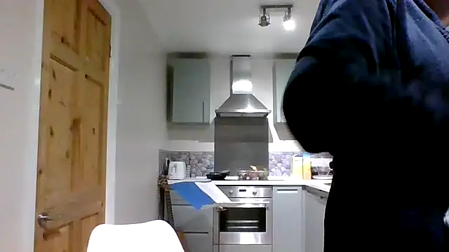 Snapshot of jimmybenido chatting on December 27, 5:16 pm jimmybenido online show from December 27, 5:16 pm