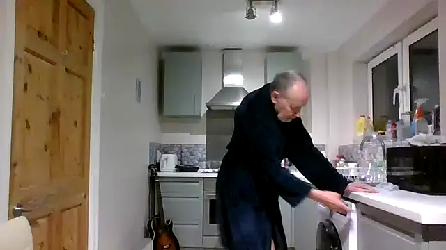 Snapshot of jimmybenido chatting on December 1, 5:29 pm jimmybenido online show from December 1, 5:29 pm