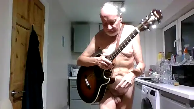 Snapshot of jimmybenido chatting on December 3, 5:44 pm jimmybenido online show from December 3, 5:44 pm