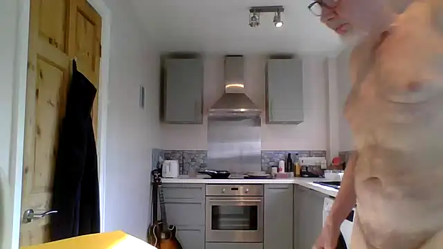 Snapshot of jimmybenido chatting on May 4, 4:36 pm jimmybenido online show from May 4, 4:36 pm
