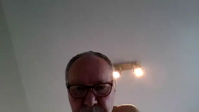 Snapshot of jimmybenido chatting on May 9, 4:45 pm jimmybenido online show from May 9, 4:45 pm