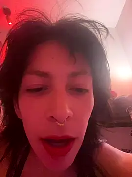 Snapshot of xmoira3x chatting on December 19, 5:58 am xmoira3x online show from December 19, 5:58 am