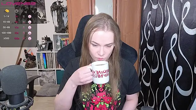 Snapshot of stellablondy chatting on March 9, 3:49 pm stellablondy online show from March 9, 3:49 pm