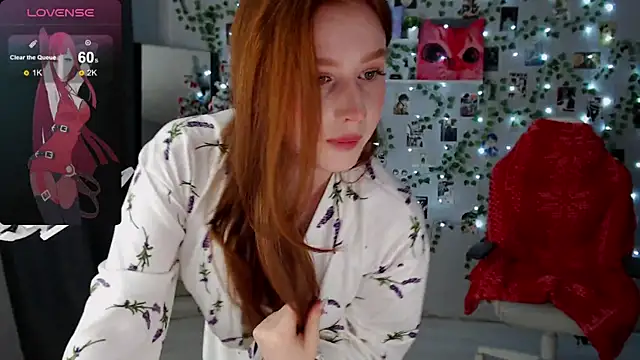 Meow babe online show from December 25, 8:29 am